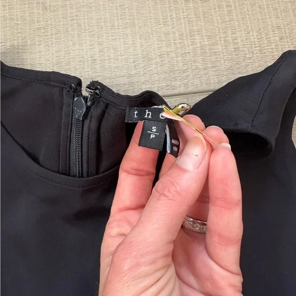 Theory Silk Black Sleeveless Peplum Top - Picture 2 of 6